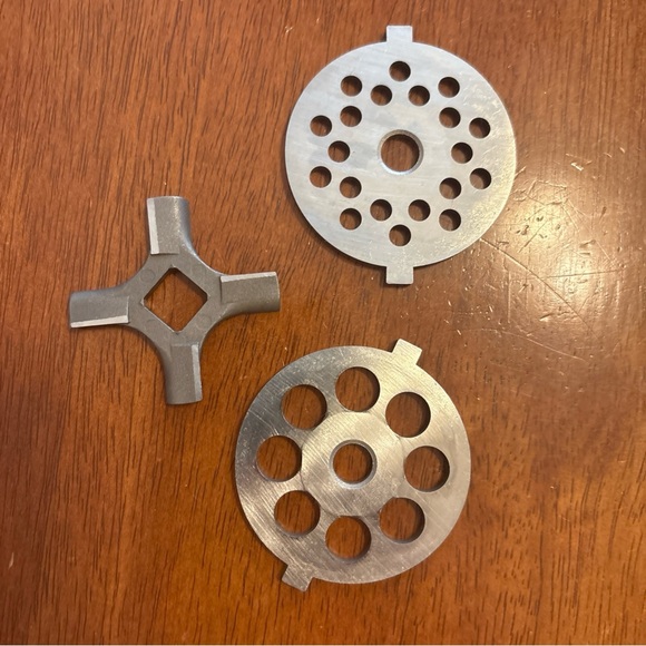 KitchenAid Food Grinder 2 Grinder Plates + Knife Mixer Attachment Parts FG-A - Picture 1 of 4